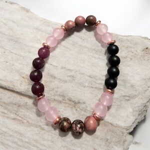 Elegant Pink and Black Beaded Bracelet
